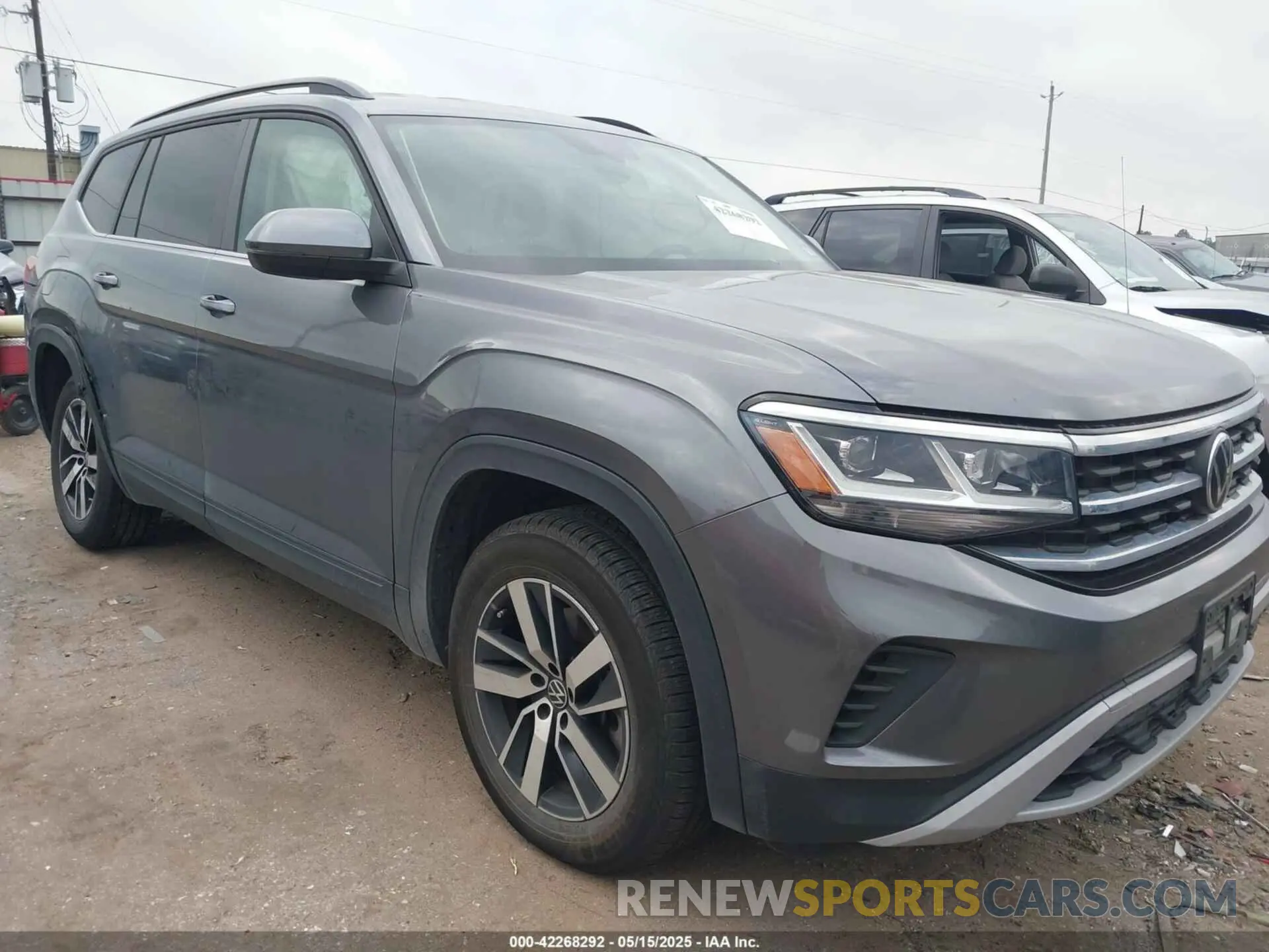 1 Photograph of a damaged car 1V2LP2CA3MC589136 VOLKSWAGEN ATLAS 2021