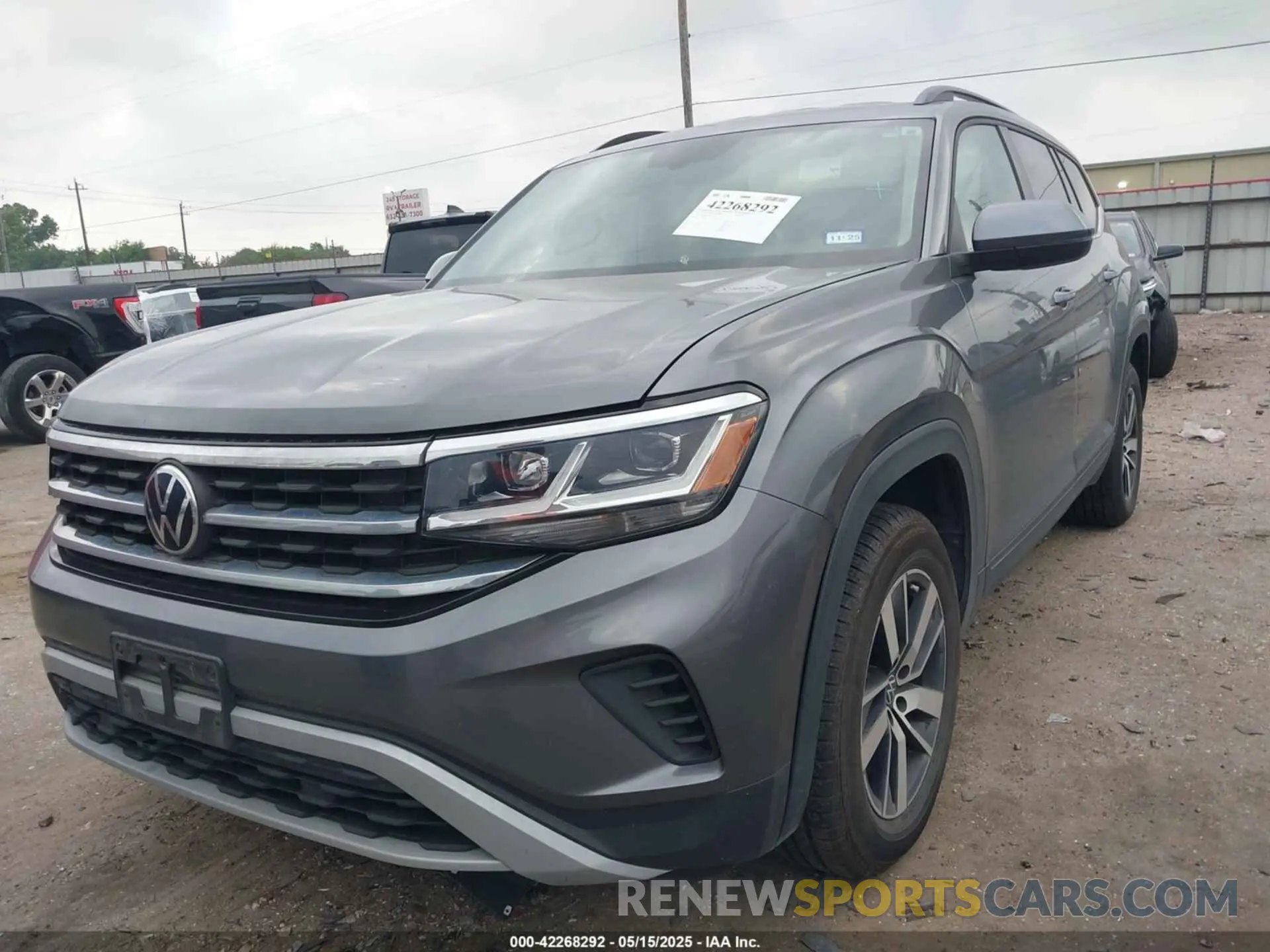 2 Photograph of a damaged car 1V2LP2CA3MC589136 VOLKSWAGEN ATLAS 2021