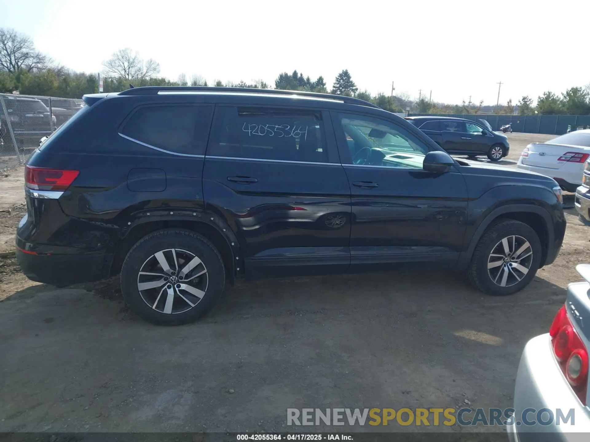14 Photograph of a damaged car 1V2LP2CA4MC563211 VOLKSWAGEN ATLAS 2021