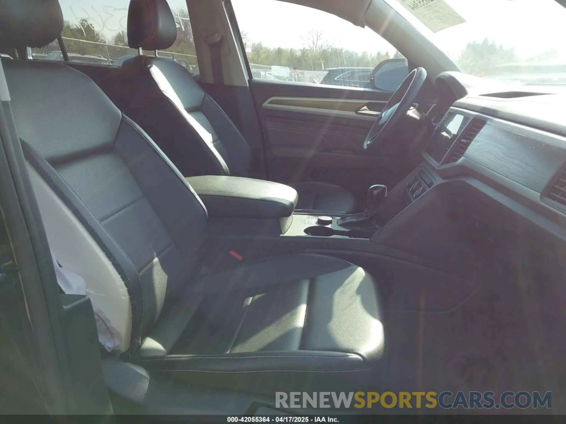 5 Photograph of a damaged car 1V2LP2CA4MC563211 VOLKSWAGEN ATLAS 2021