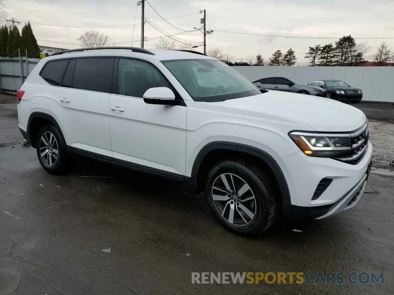 4 Photograph of a damaged car 1V2LP2CA7MC514133 VOLKSWAGEN ATLAS 2021