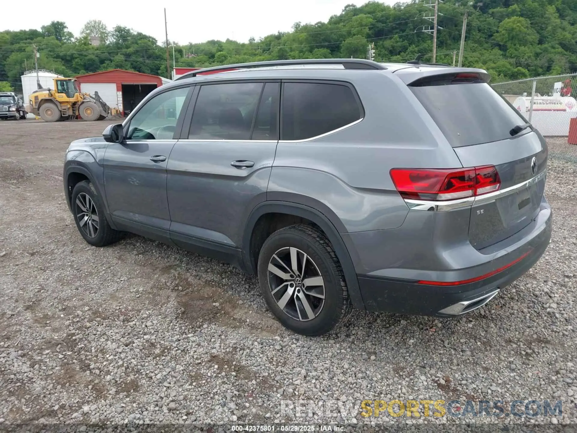 3 Photograph of a damaged car 1V2LP2CA9MC523755 VOLKSWAGEN ATLAS 2021