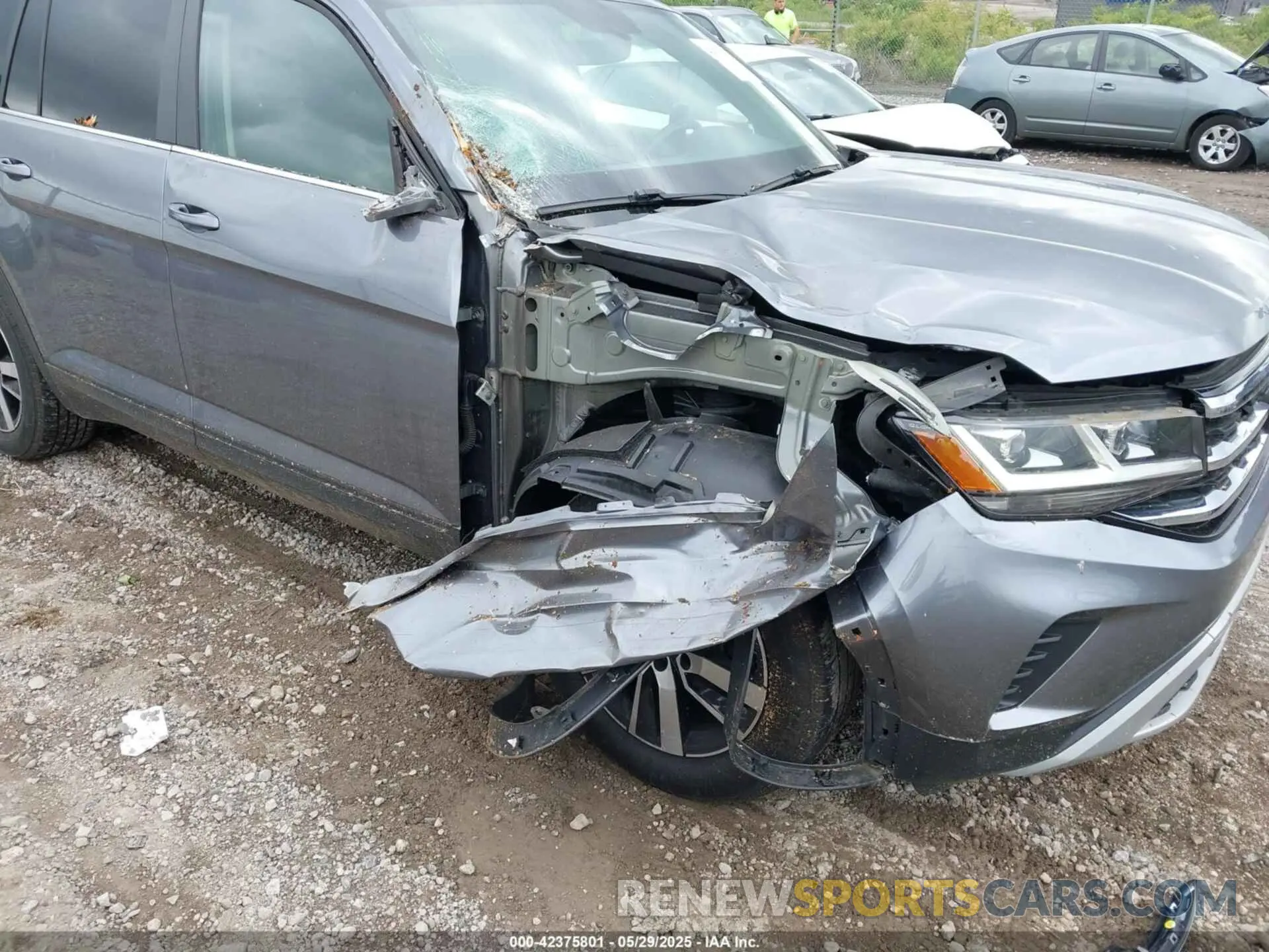 6 Photograph of a damaged car 1V2LP2CA9MC523755 VOLKSWAGEN ATLAS 2021