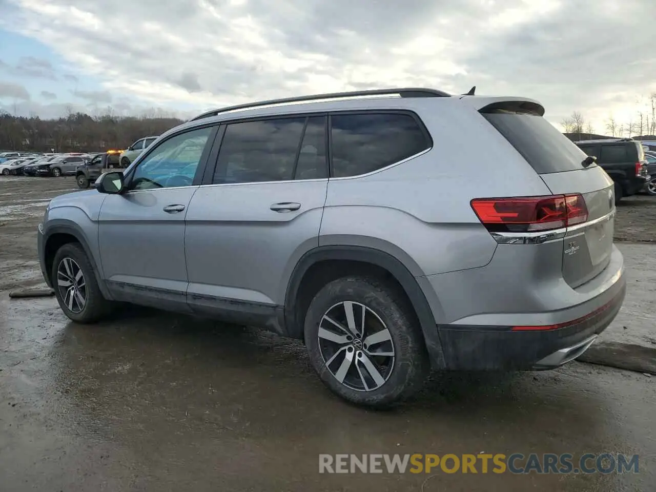 2 Photograph of a damaged car 1V2LP2CAXMC513803 VOLKSWAGEN ATLAS 2021