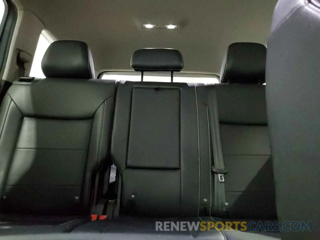 10 Photograph of a damaged car 1V2LP2CAXMC610564 VOLKSWAGEN ATLAS 2021