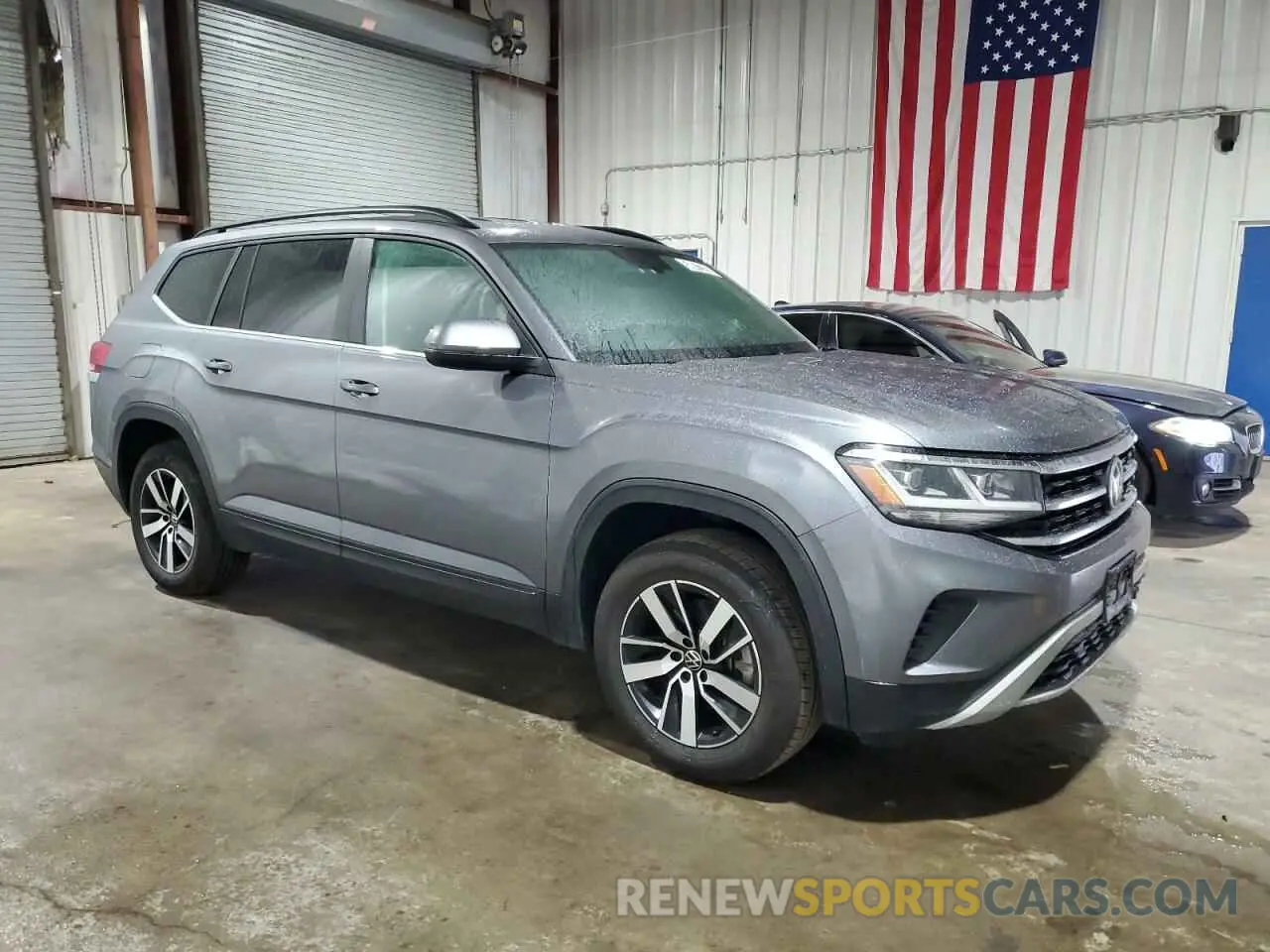 4 Photograph of a damaged car 1V2LP2CAXMC610564 VOLKSWAGEN ATLAS 2021