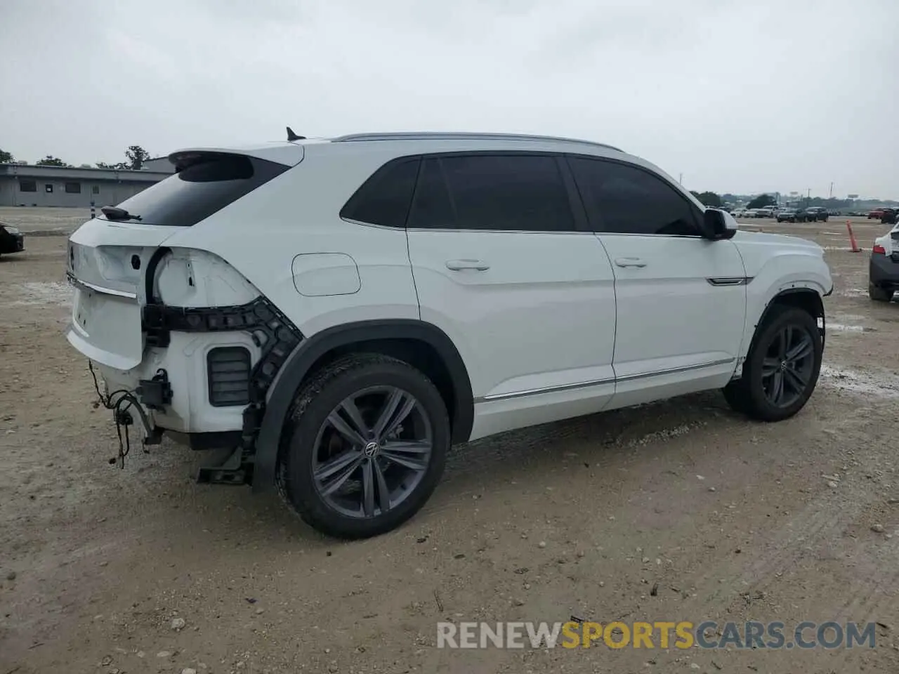 3 Photograph of a damaged car 1V2ME2CA7MC238322 VOLKSWAGEN ATLAS 2021