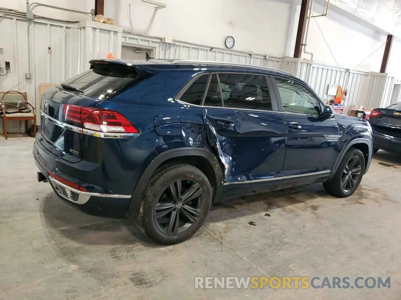 3 Photograph of a damaged car 1V2NE2CA2MC201165 VOLKSWAGEN ATLAS 2021