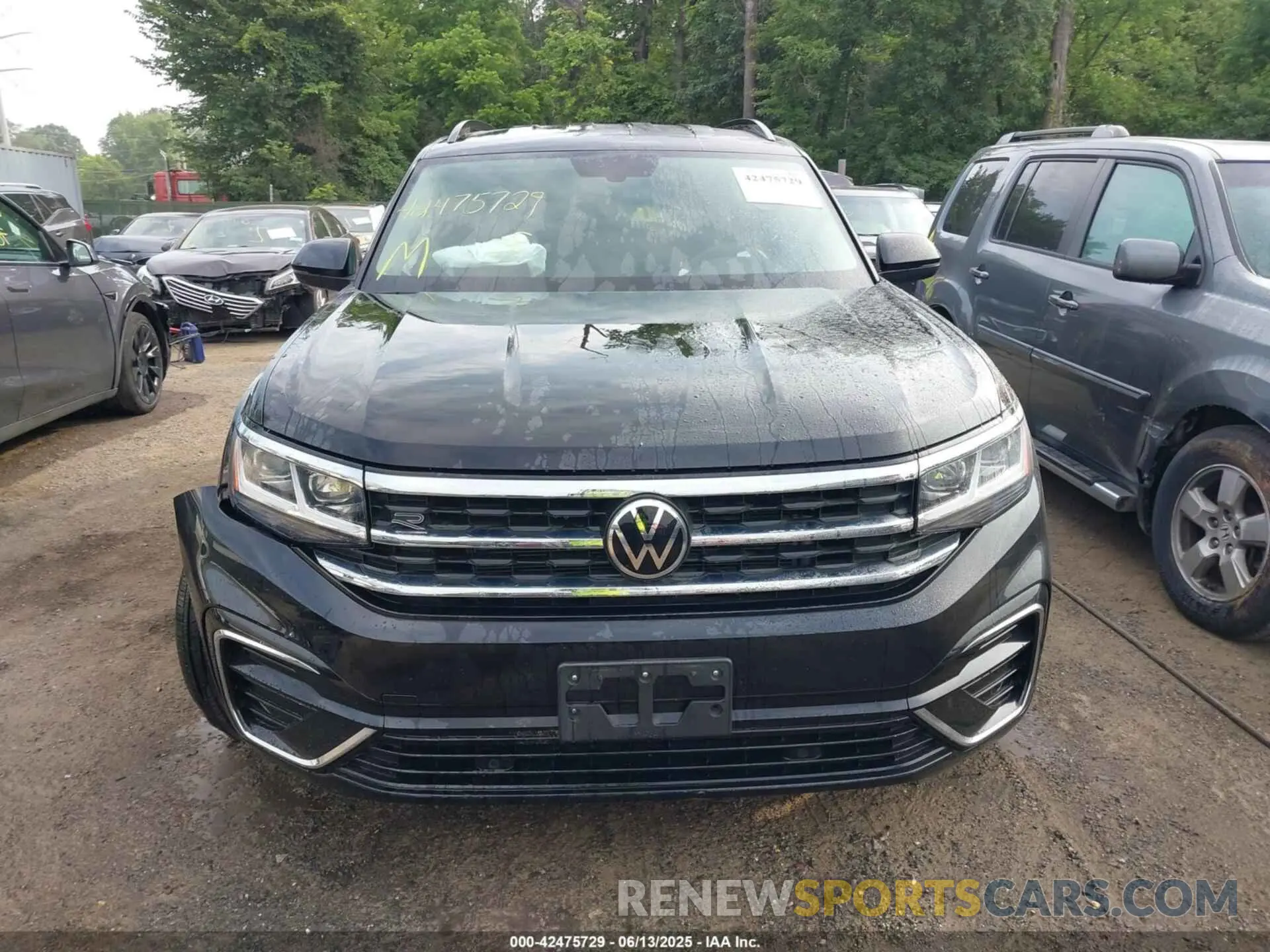 12 Photograph of a damaged car 1V2NR2CA7MC535342 VOLKSWAGEN ATLAS 2021