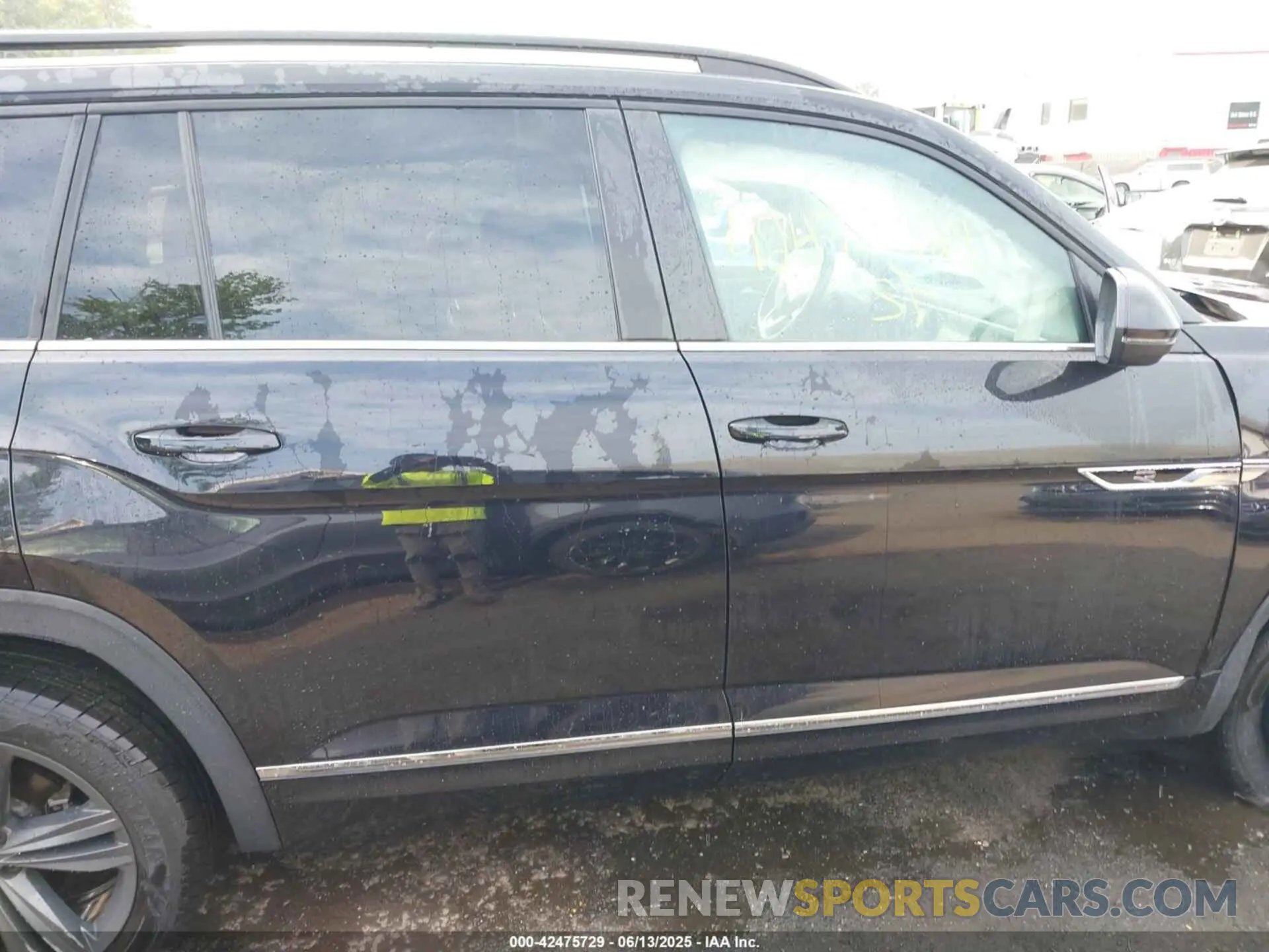13 Photograph of a damaged car 1V2NR2CA7MC535342 VOLKSWAGEN ATLAS 2021