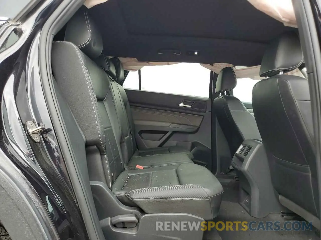 11 Photograph of a damaged car 1V2PE2CA4MC208319 VOLKSWAGEN ATLAS 2021