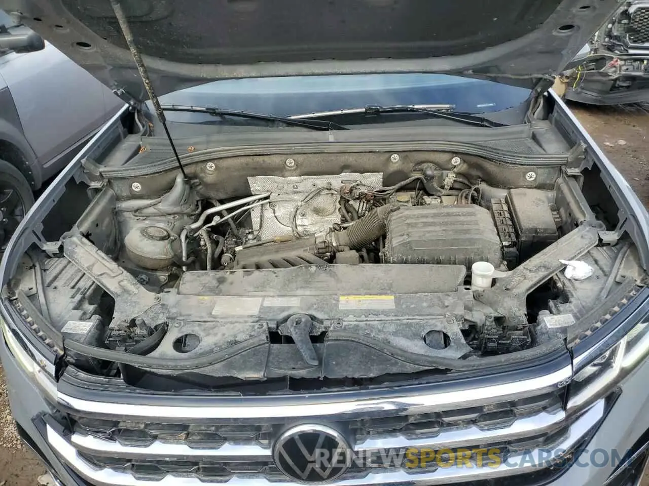 12 Photograph of a damaged car 1V2PE2CAXMC217963 VOLKSWAGEN ATLAS 2021