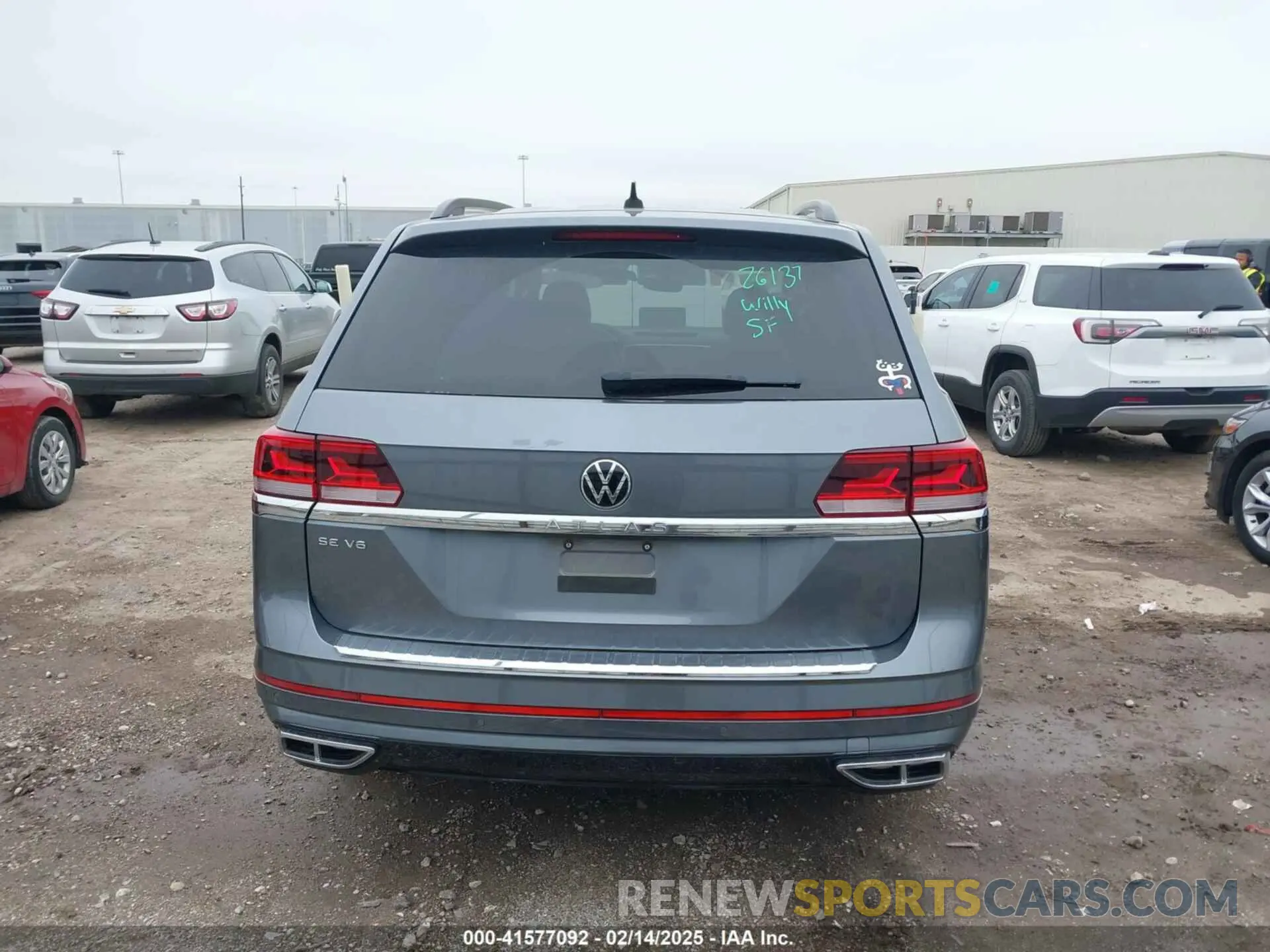 17 Photograph of a damaged car 1V2PR2CA1MC586800 VOLKSWAGEN ATLAS 2021