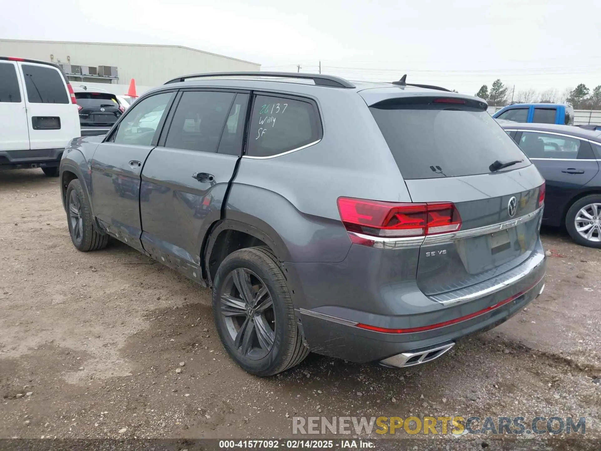 3 Photograph of a damaged car 1V2PR2CA1MC586800 VOLKSWAGEN ATLAS 2021
