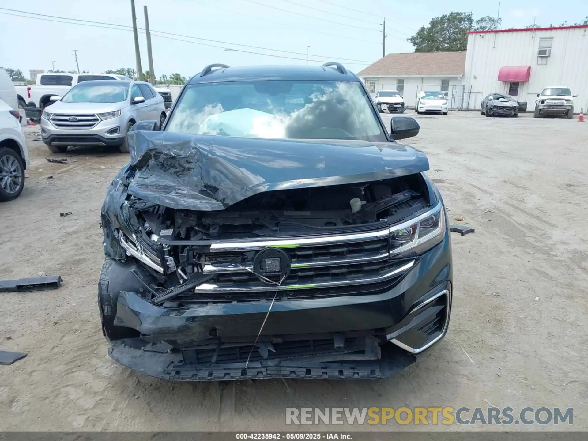 12 Photograph of a damaged car 1V2PR2CA7MC510191 VOLKSWAGEN ATLAS 2021