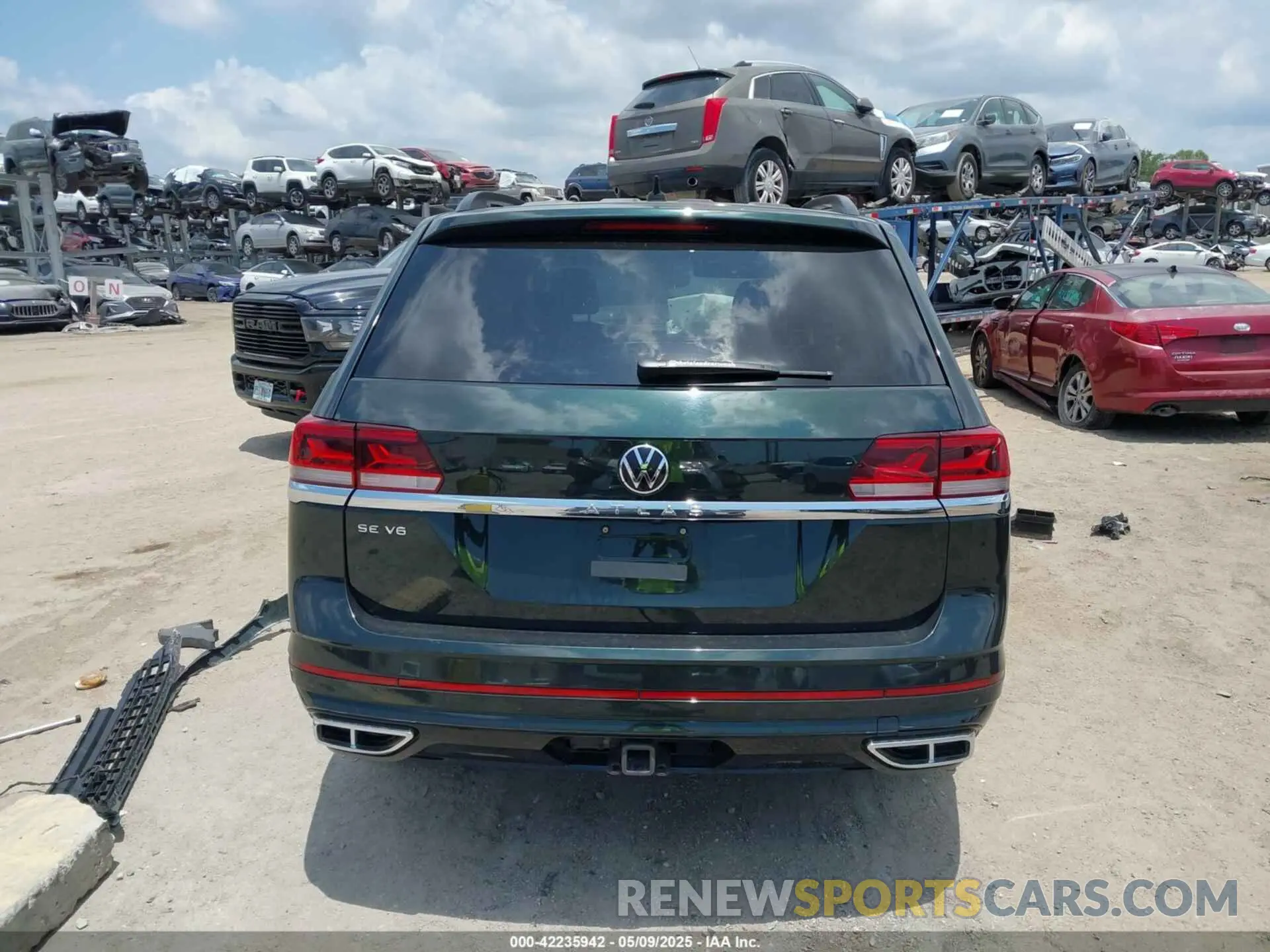16 Photograph of a damaged car 1V2PR2CA7MC510191 VOLKSWAGEN ATLAS 2021