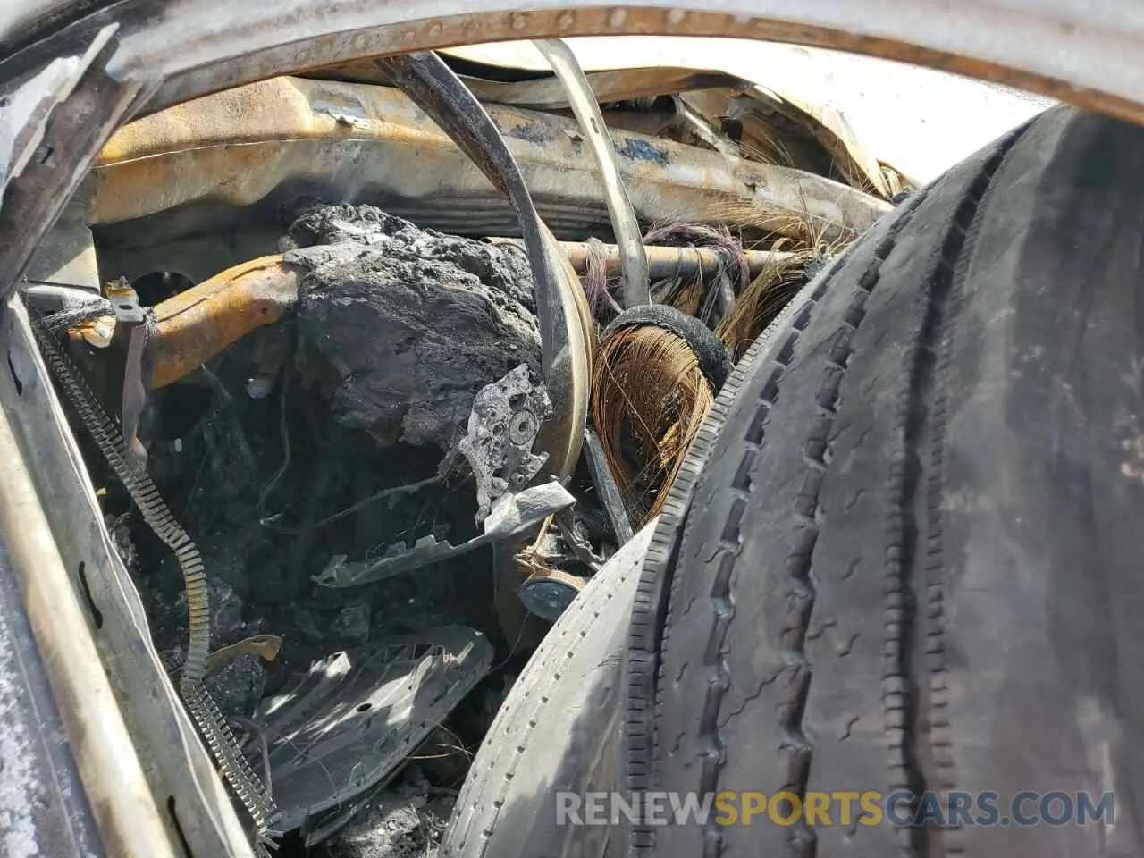 8 Photograph of a damaged car 1V2RE2CA3MC217831 VOLKSWAGEN ATLAS 2021