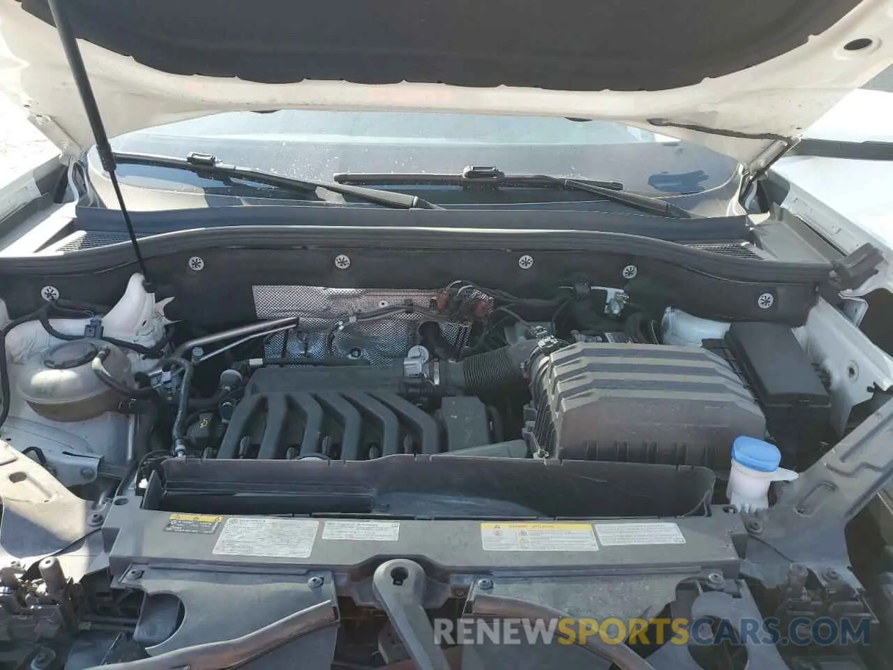 12 Photograph of a damaged car 1V2RE2CAXMC213615 VOLKSWAGEN ATLAS 2021