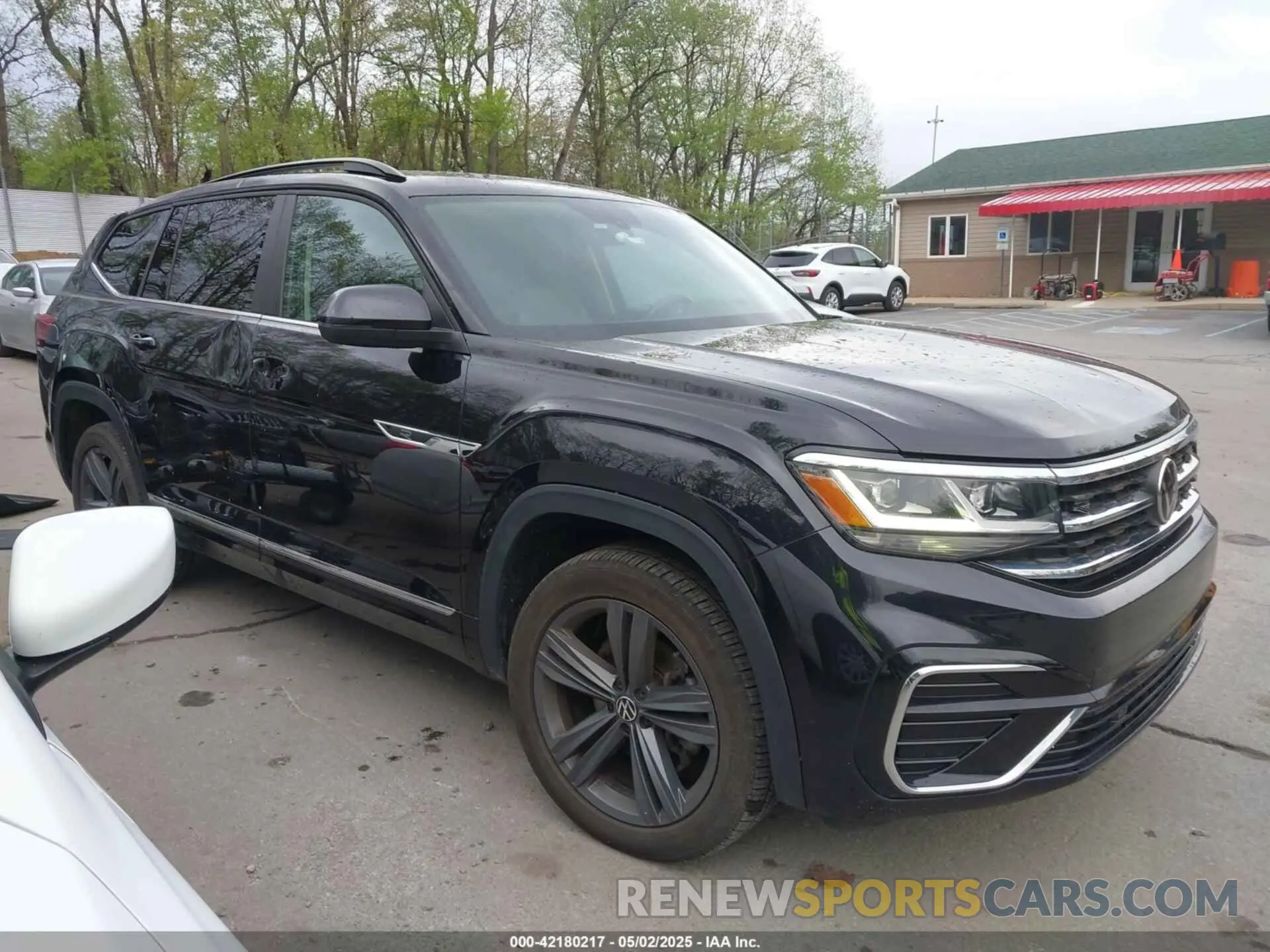1 Photograph of a damaged car 1V2RR2CA5MC526642 VOLKSWAGEN ATLAS 2021