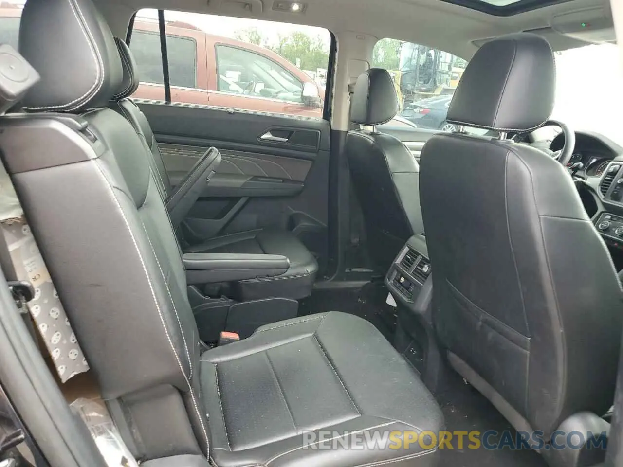 10 Photograph of a damaged car 1V2RR2CA6MC600750 VOLKSWAGEN ATLAS 2021
