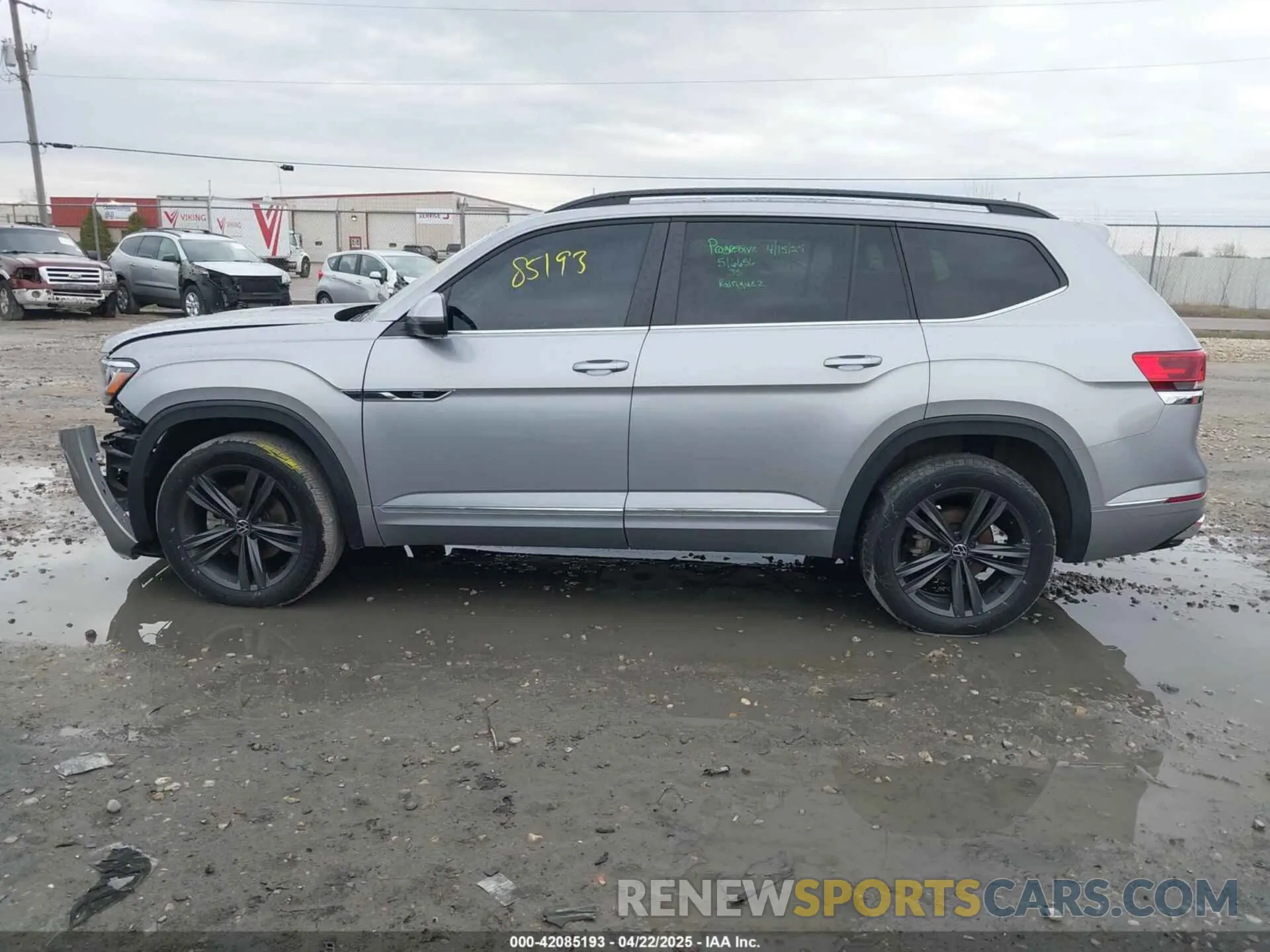 14 Photograph of a damaged car 1V2RR2CA8MC534539 VOLKSWAGEN ATLAS 2021