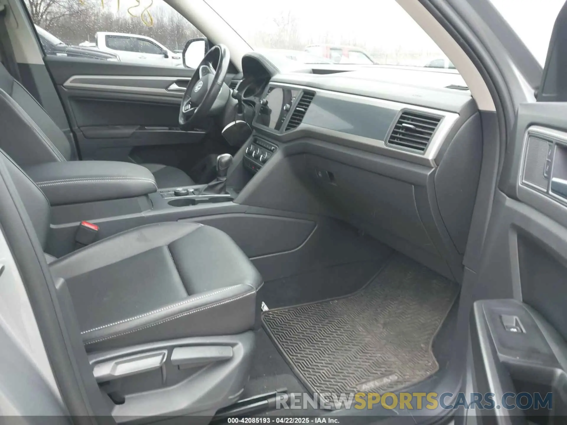 5 Photograph of a damaged car 1V2RR2CA8MC534539 VOLKSWAGEN ATLAS 2021
