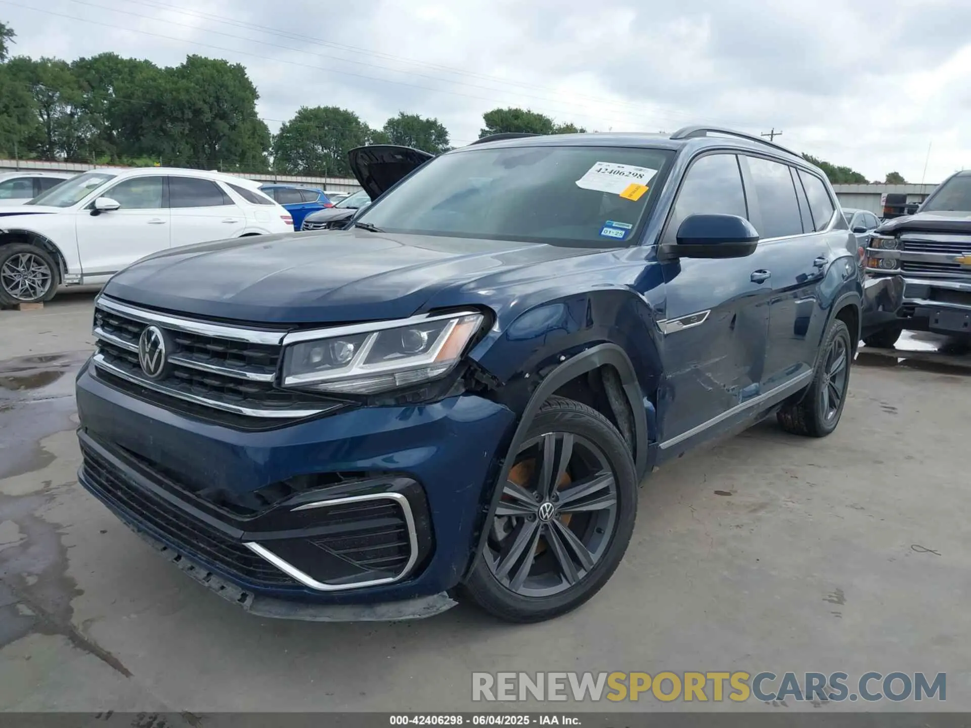 2 Photograph of a damaged car 1V2RR2CAXMC526636 VOLKSWAGEN ATLAS 2021