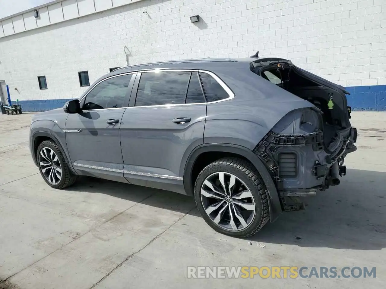 2 Photograph of a damaged car 1V2SE2CA8MC219429 VOLKSWAGEN ATLAS 2021