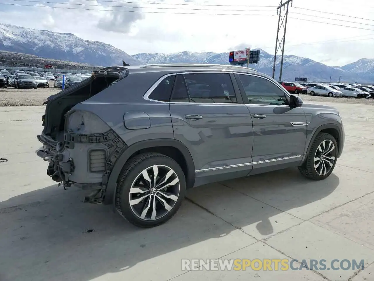 3 Photograph of a damaged car 1V2SE2CA8MC219429 VOLKSWAGEN ATLAS 2021