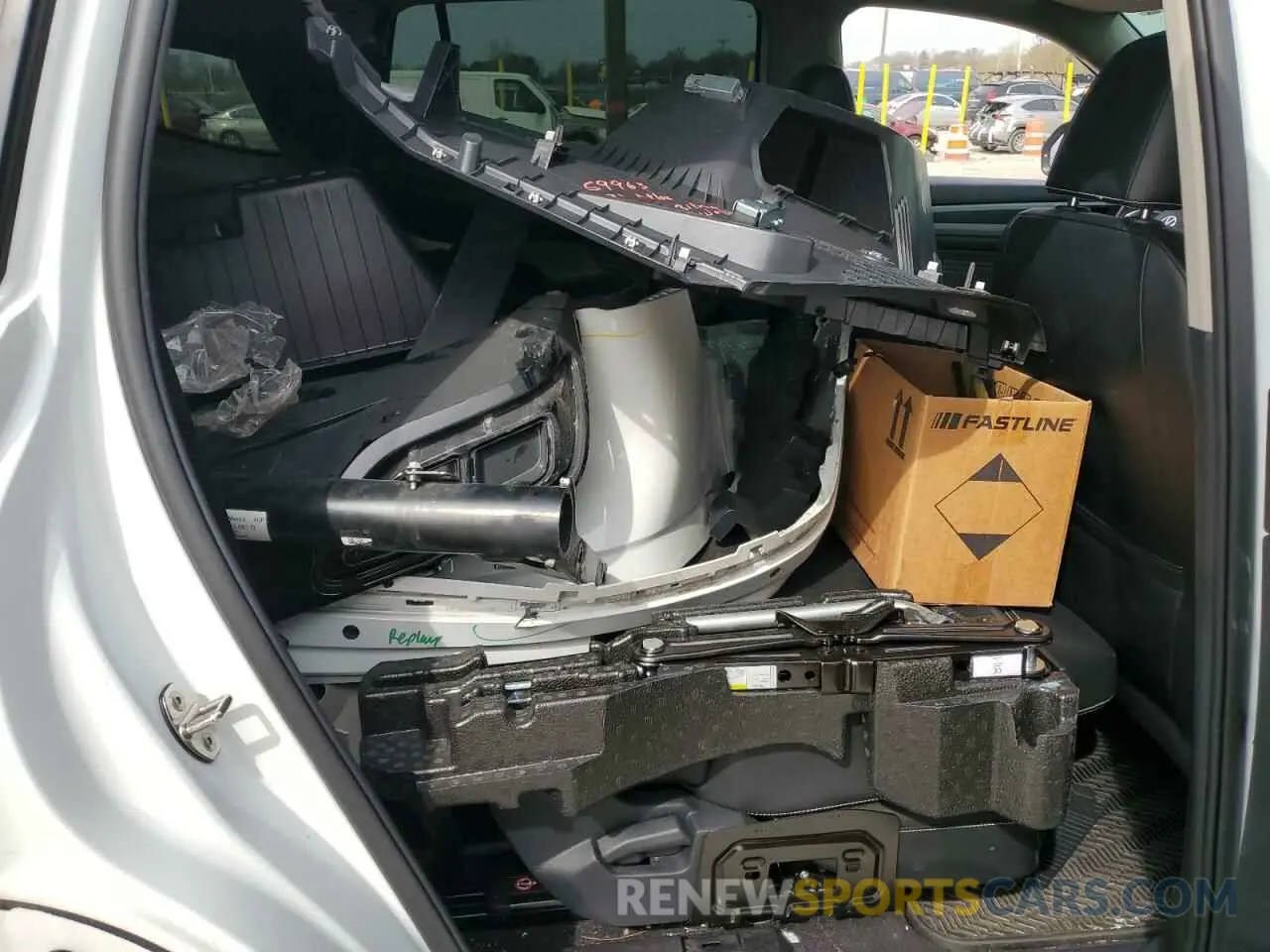 11 Photograph of a damaged car 1V2SR2CA8MC584357 VOLKSWAGEN ATLAS 2021
