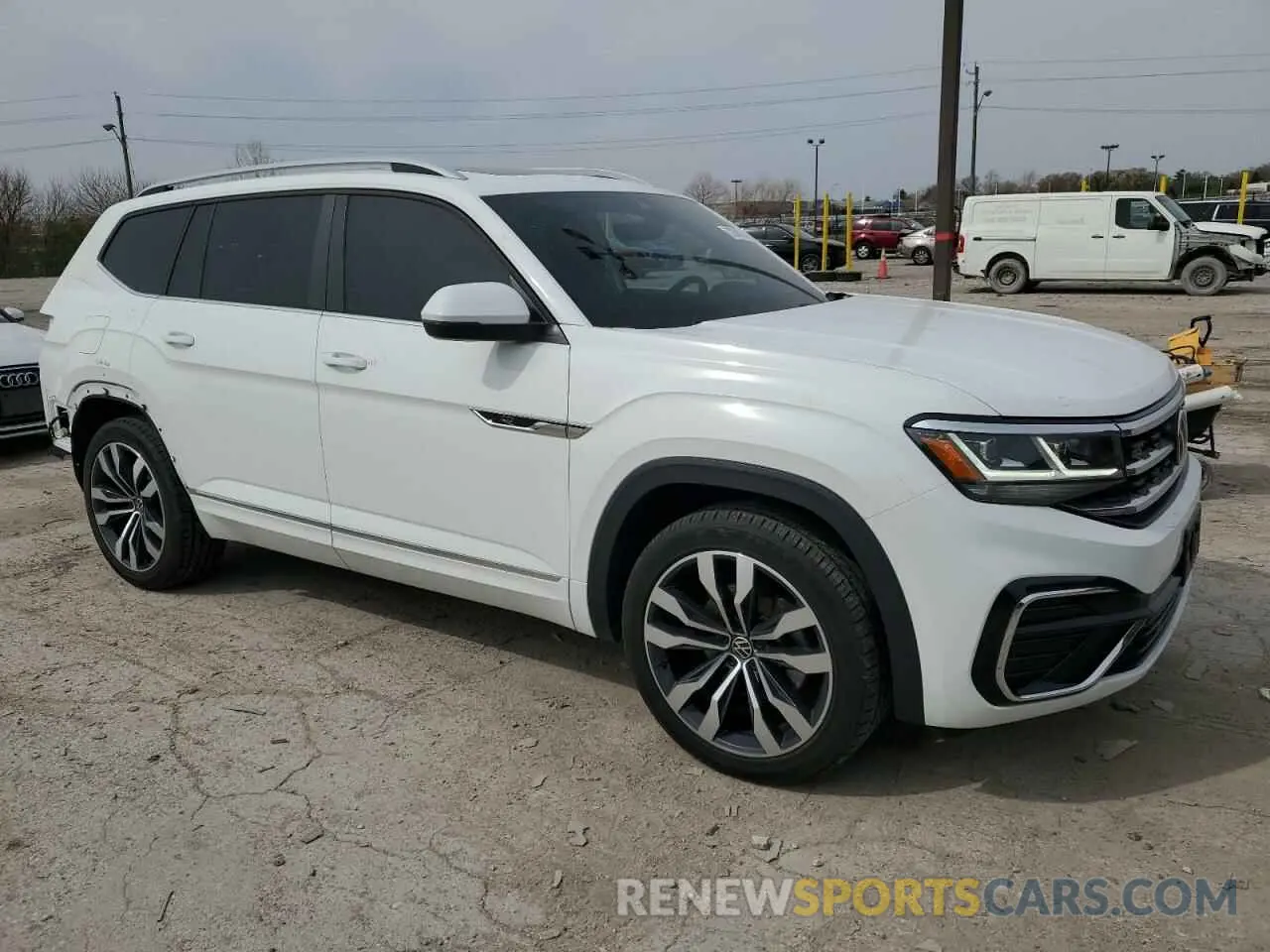 4 Photograph of a damaged car 1V2SR2CA8MC584357 VOLKSWAGEN ATLAS 2021