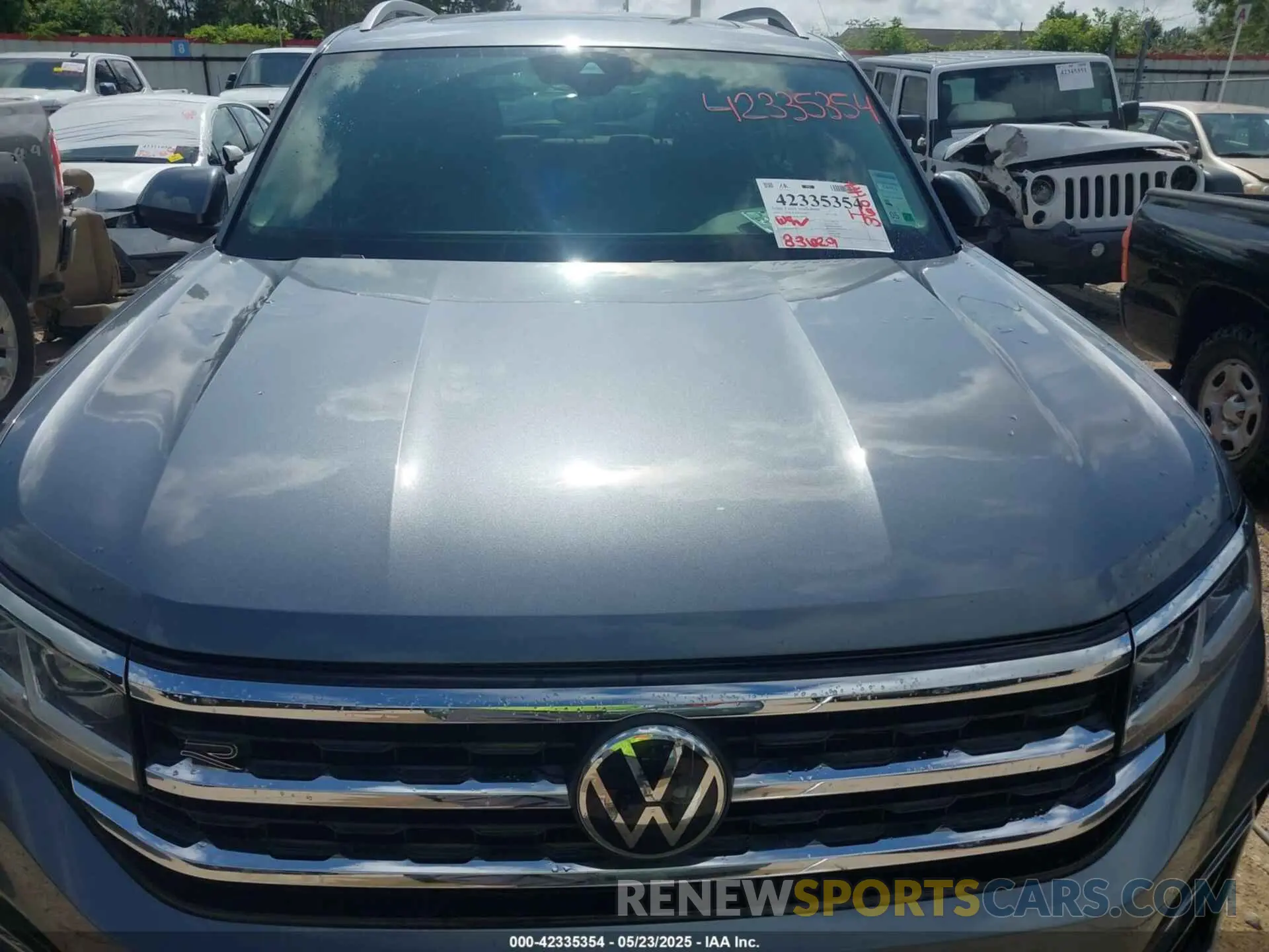 10 Photograph of a damaged car 1V2SR2CA8MC589784 VOLKSWAGEN ATLAS 2021