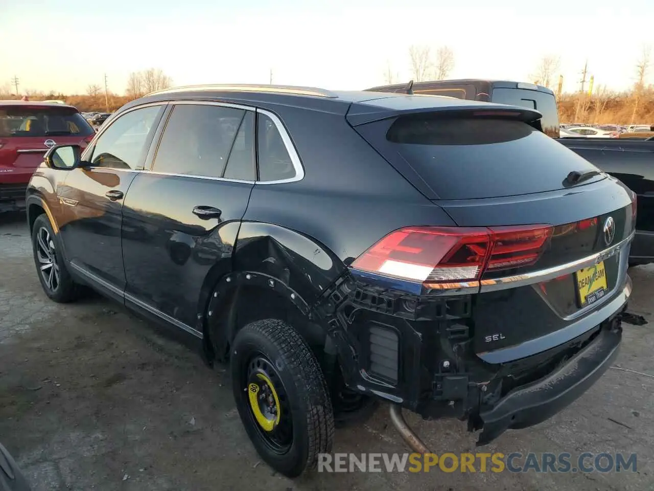2 Photograph of a damaged car 1V2TC2CA0MC204403 VOLKSWAGEN ATLAS 2021