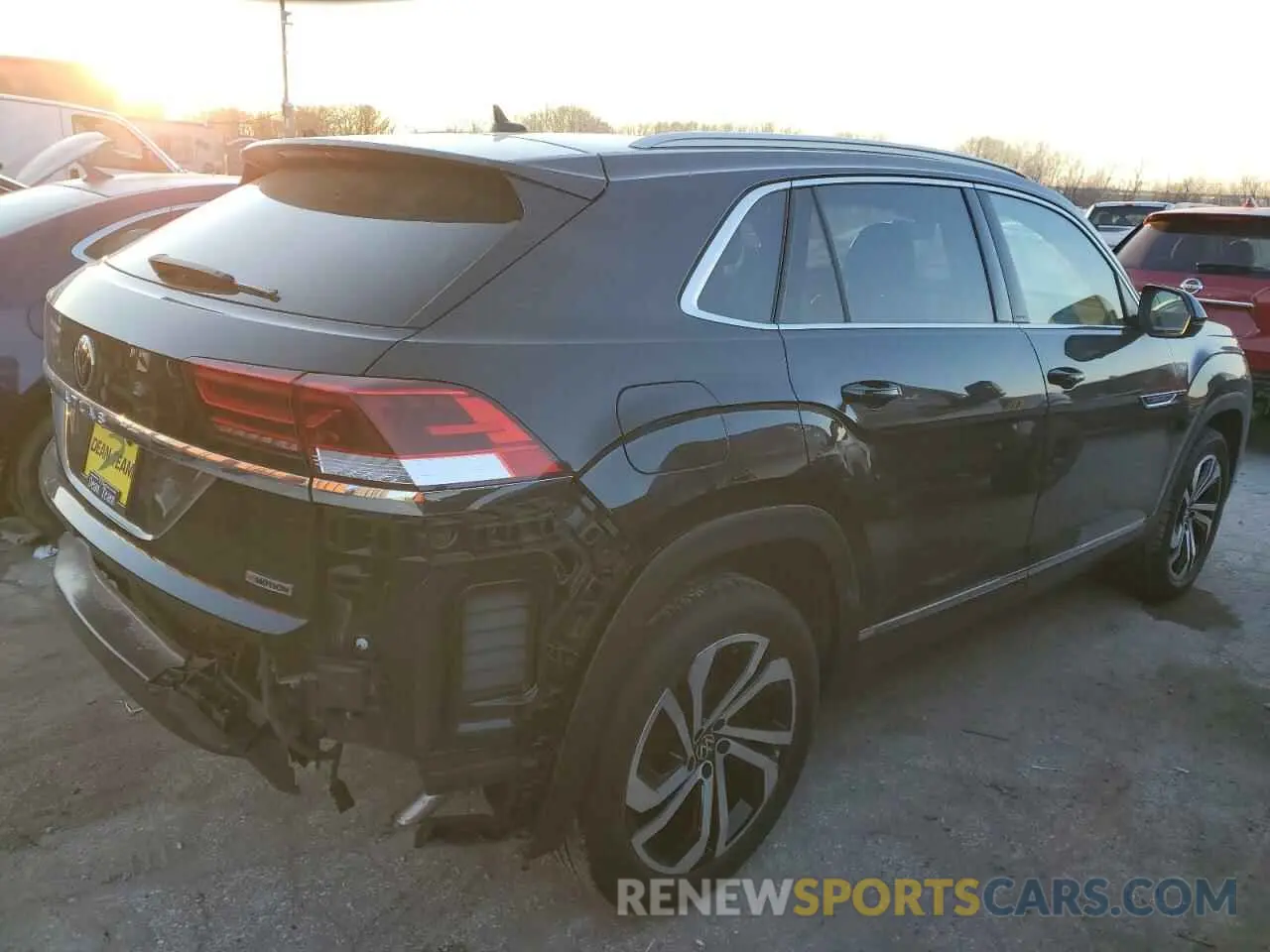 3 Photograph of a damaged car 1V2TC2CA0MC204403 VOLKSWAGEN ATLAS 2021