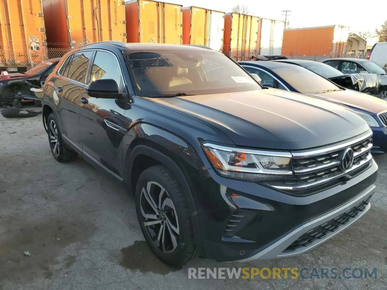 4 Photograph of a damaged car 1V2TC2CA0MC204403 VOLKSWAGEN ATLAS 2021