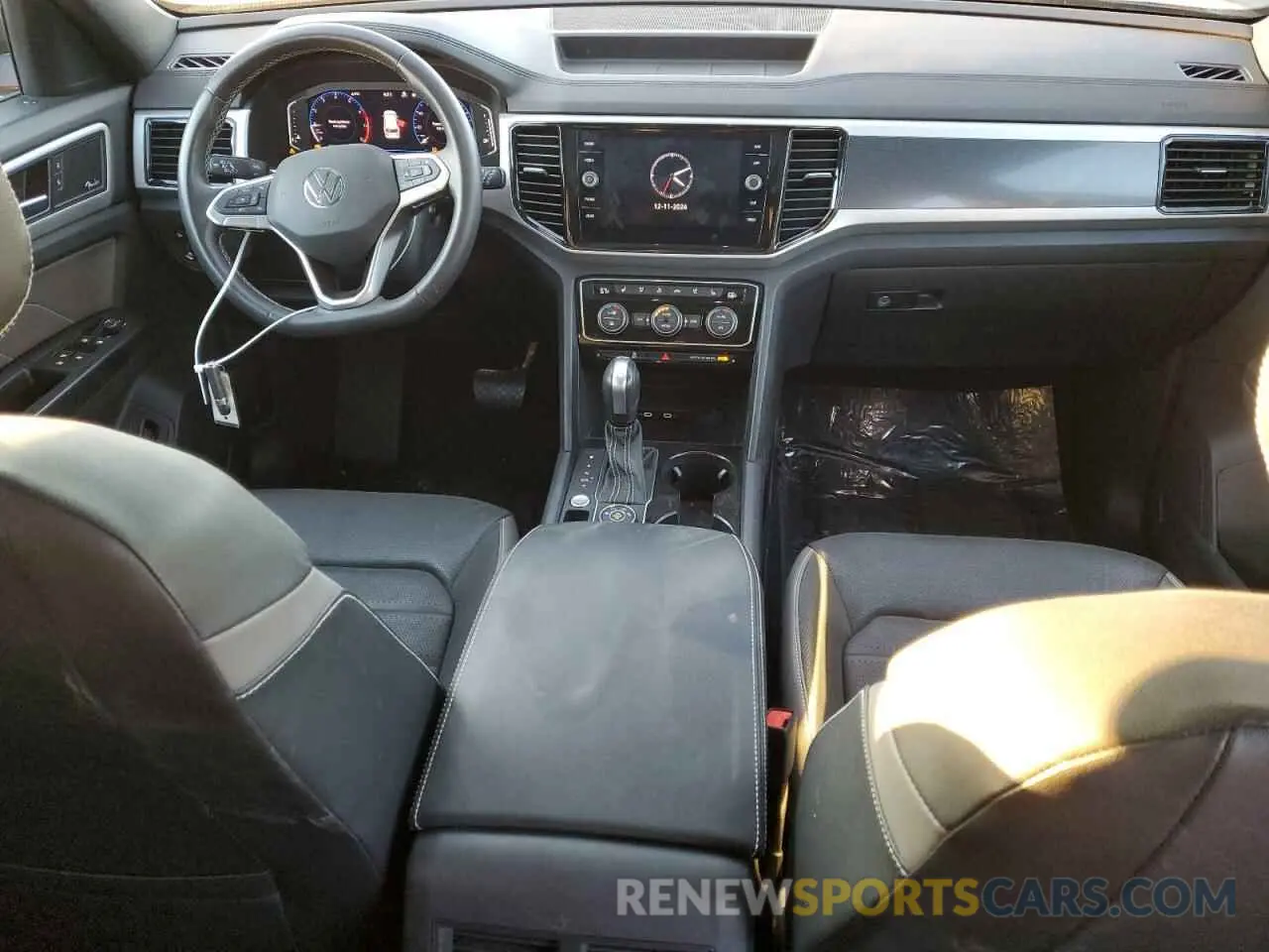 8 Photograph of a damaged car 1V2TC2CA0MC204403 VOLKSWAGEN ATLAS 2021