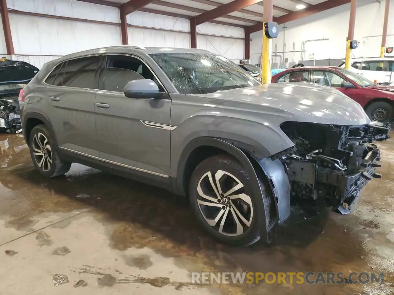 4 Photograph of a damaged car 1V2TE2CA0MC220420 VOLKSWAGEN ATLAS 2021