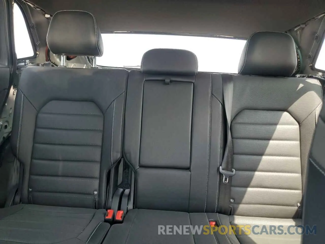 10 Photograph of a damaged car 1V2TE2CA3MC201361 VOLKSWAGEN ATLAS 2021