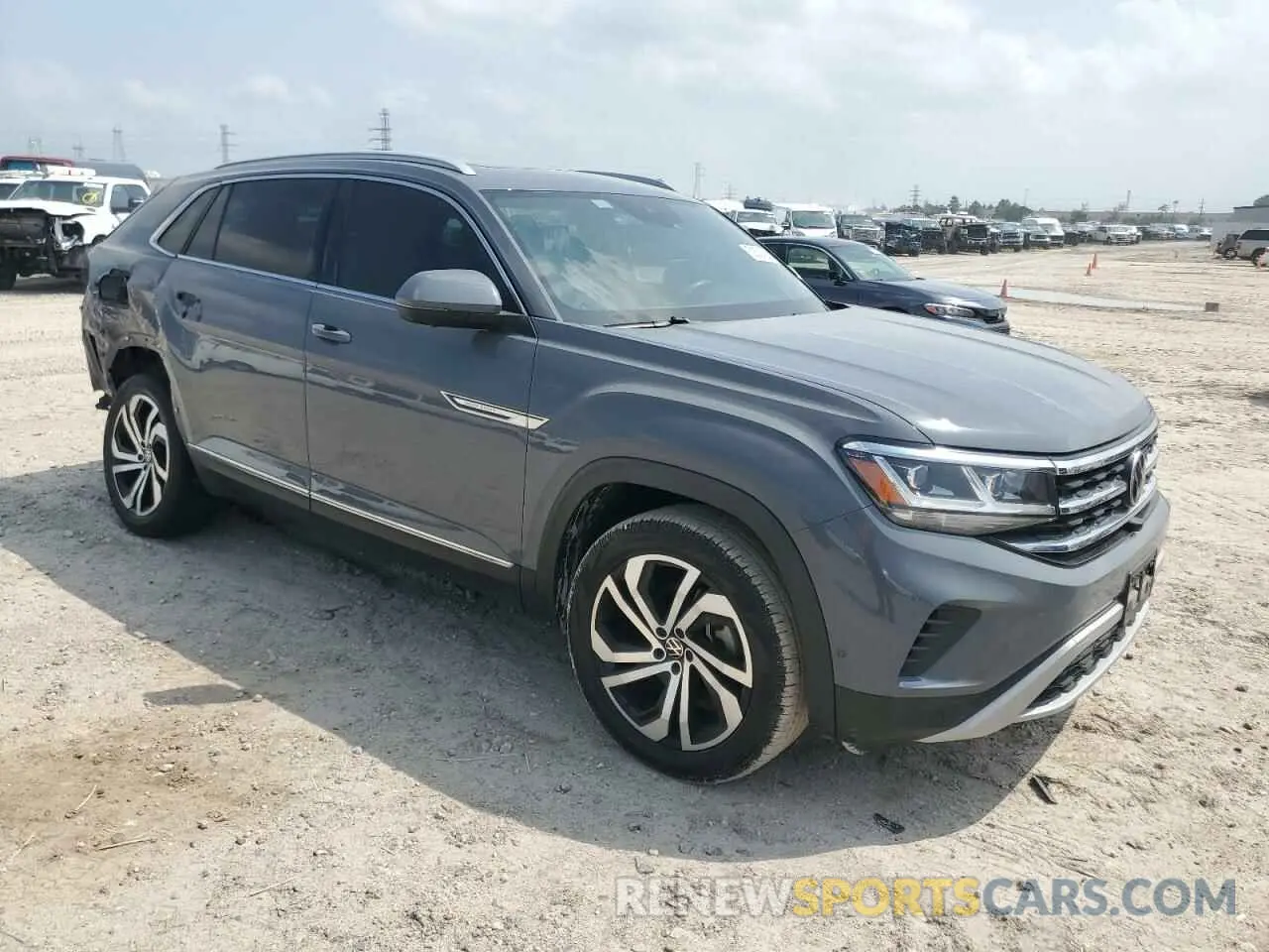 4 Photograph of a damaged car 1V2TE2CA3MC201361 VOLKSWAGEN ATLAS 2021