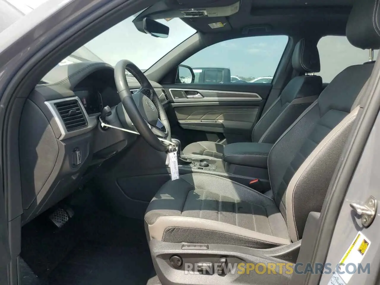 7 Photograph of a damaged car 1V2TE2CA3MC201361 VOLKSWAGEN ATLAS 2021