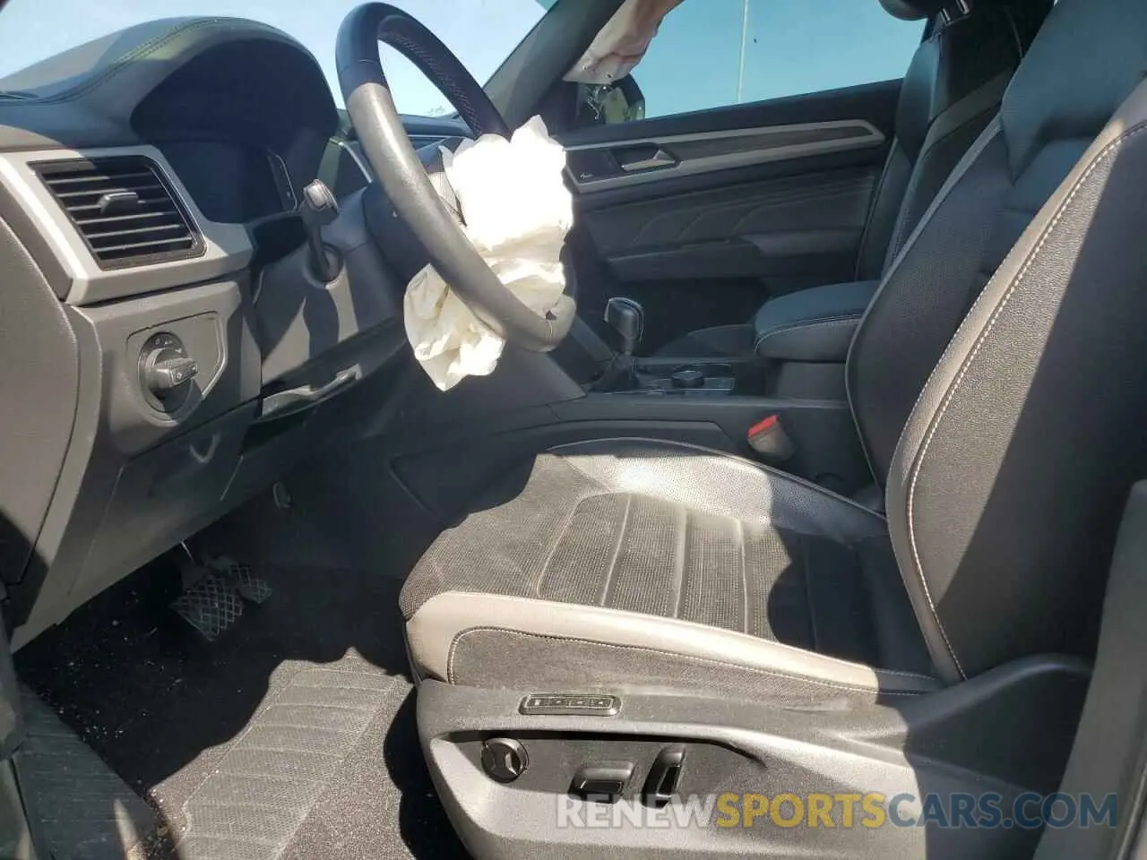 7 Photograph of a damaged car 1V2TE2CA8MC205129 VOLKSWAGEN ATLAS 2021