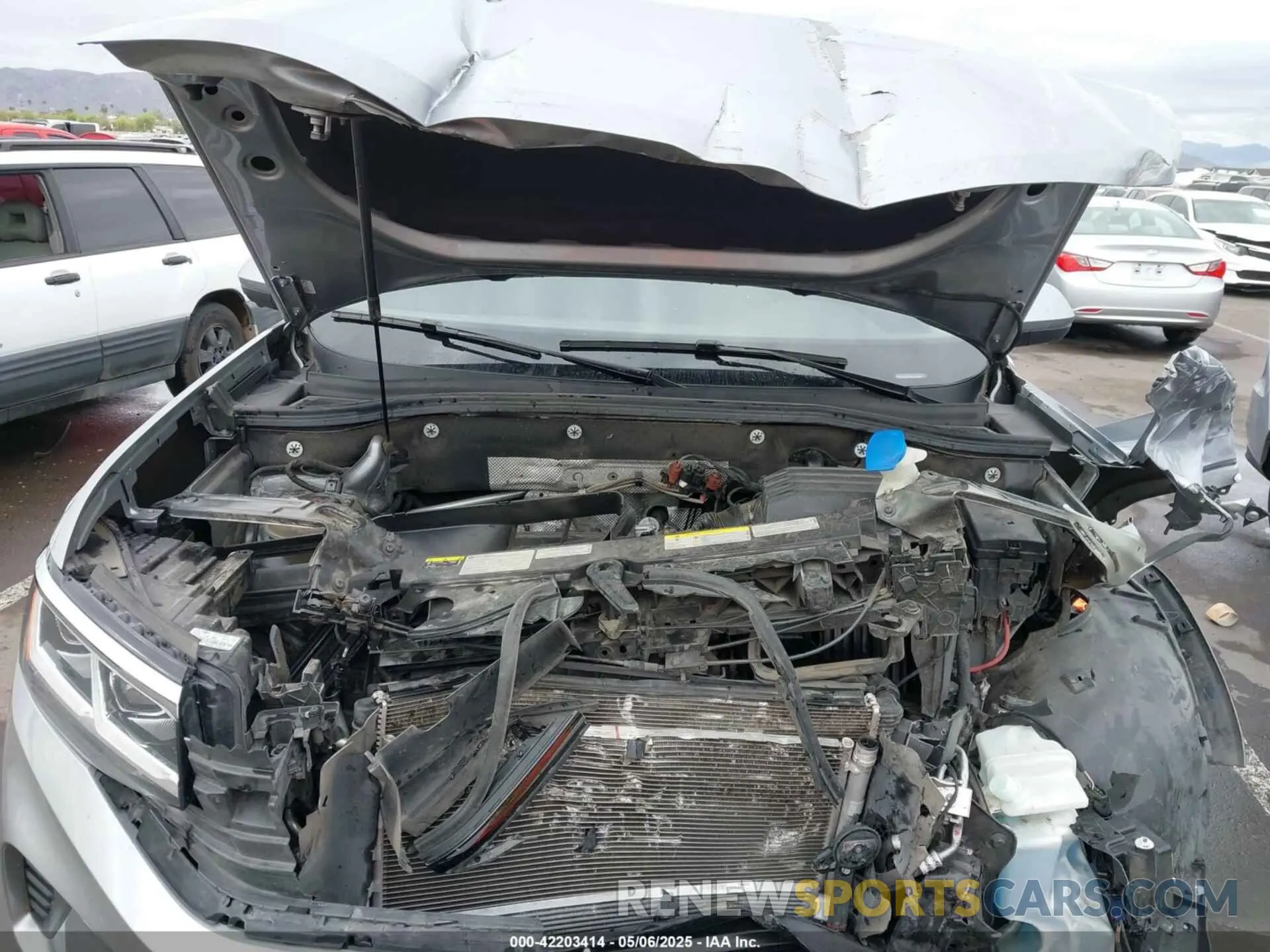 10 Photograph of a damaged car 1V2TR2CA1MC538745 VOLKSWAGEN ATLAS 2021