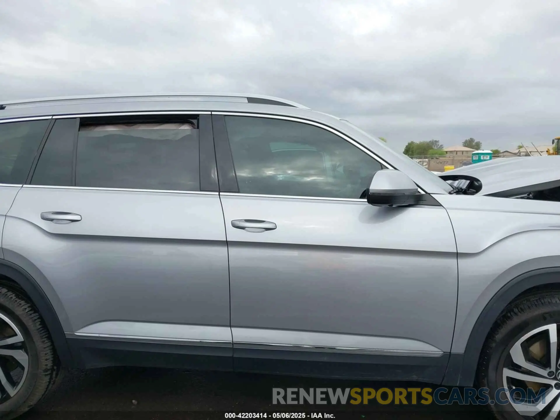 13 Photograph of a damaged car 1V2TR2CA1MC538745 VOLKSWAGEN ATLAS 2021