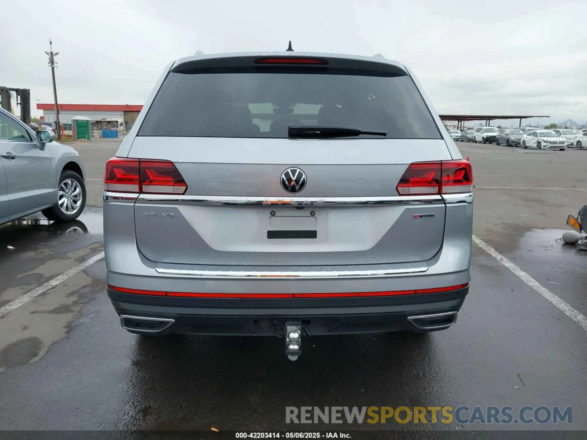 16 Photograph of a damaged car 1V2TR2CA1MC538745 VOLKSWAGEN ATLAS 2021