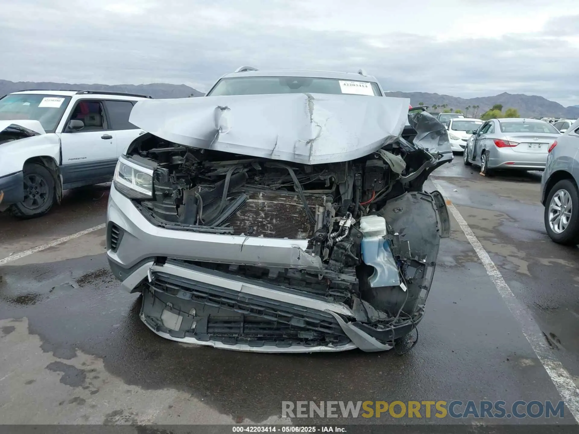 6 Photograph of a damaged car 1V2TR2CA1MC538745 VOLKSWAGEN ATLAS 2021