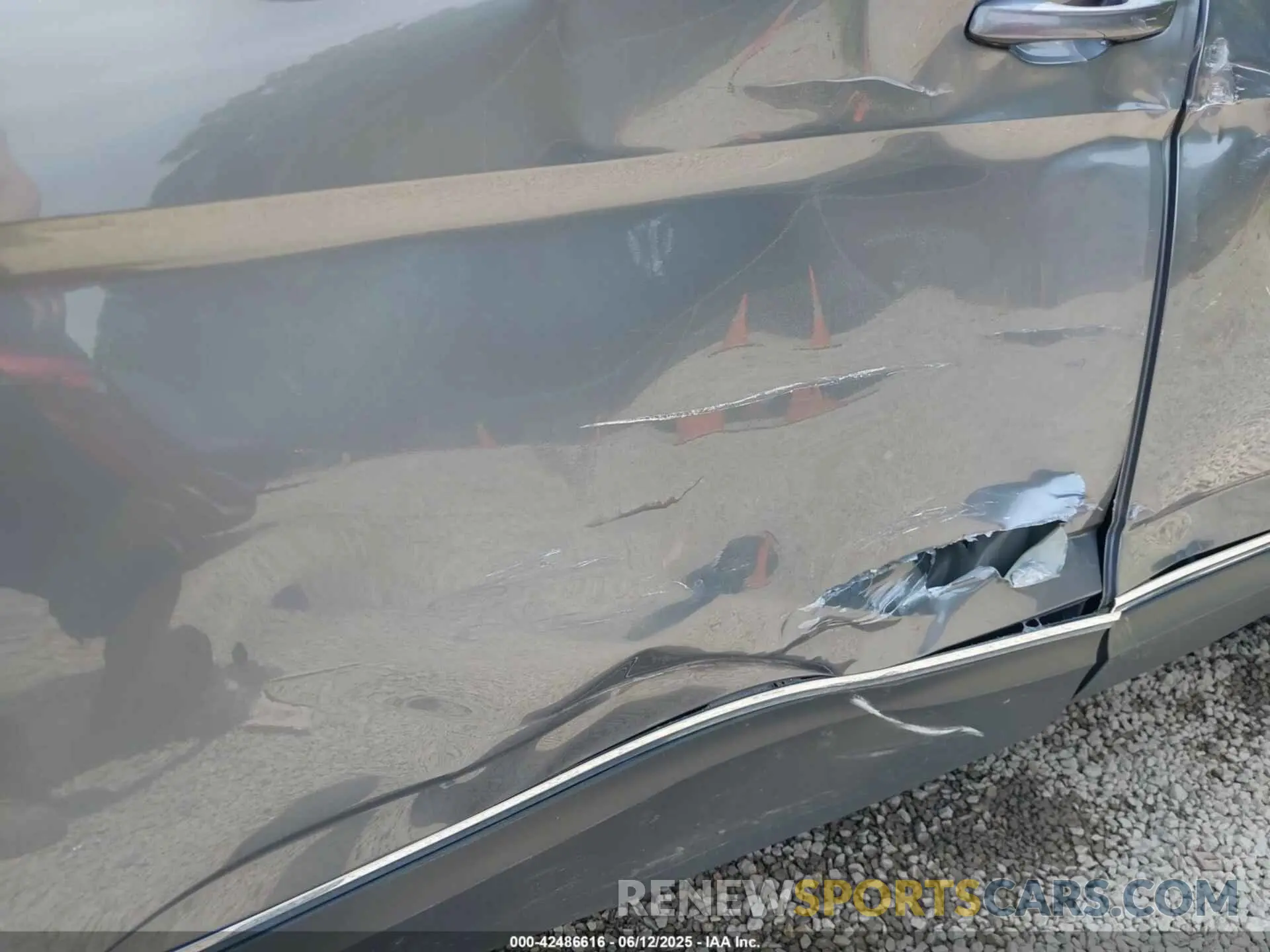 6 Photograph of a damaged car 1V2TR2CA2MC540651 VOLKSWAGEN ATLAS 2021