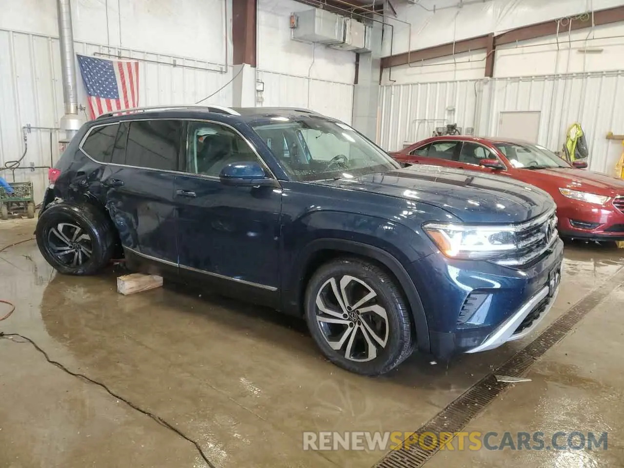 4 Photograph of a damaged car 1V2TR2CA3MC509859 VOLKSWAGEN ATLAS 2021