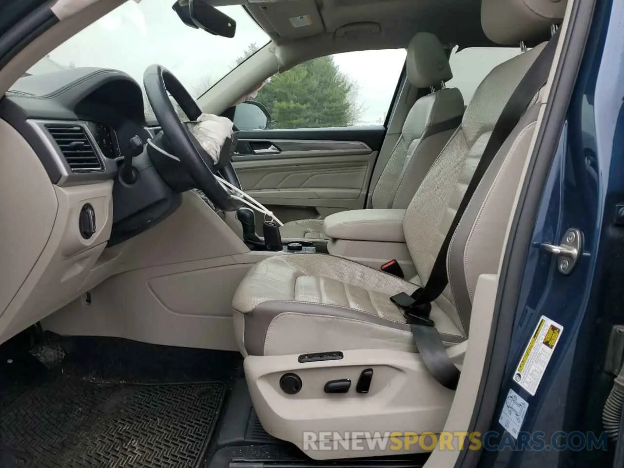 7 Photograph of a damaged car 1V2TR2CA6MC513100 VOLKSWAGEN ATLAS 2021