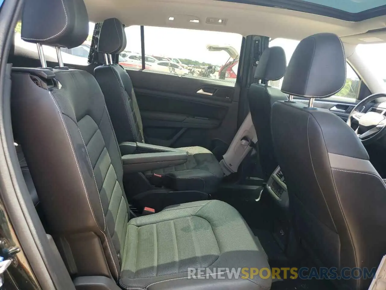 11 Photograph of a damaged car 1V2TR2CA7MC514918 VOLKSWAGEN ATLAS 2021