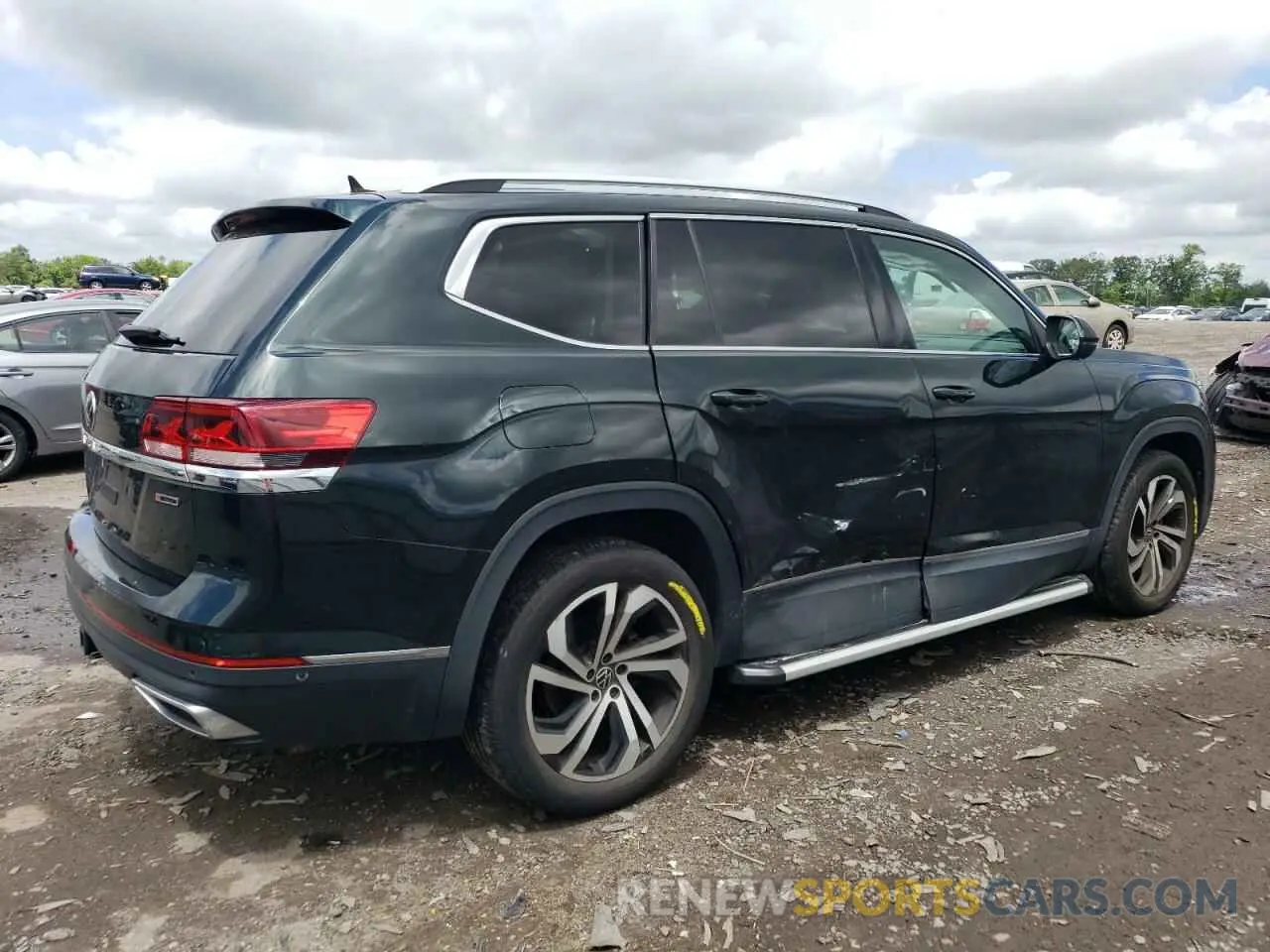 3 Photograph of a damaged car 1V2TR2CA8MC516807 VOLKSWAGEN ATLAS 2021